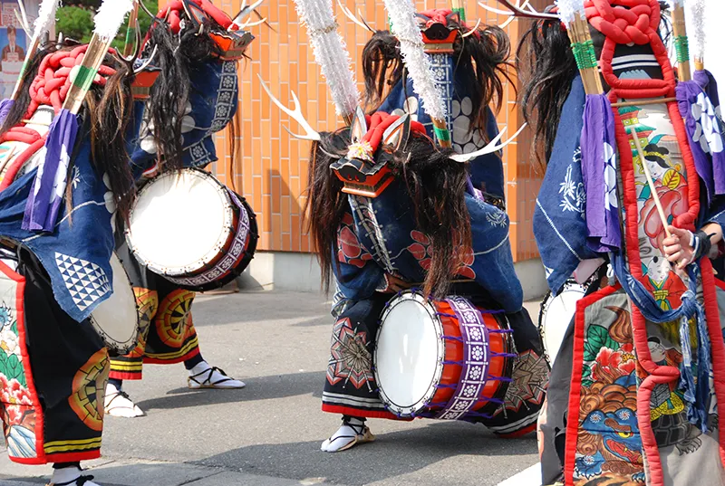 行山流口内鹿踊